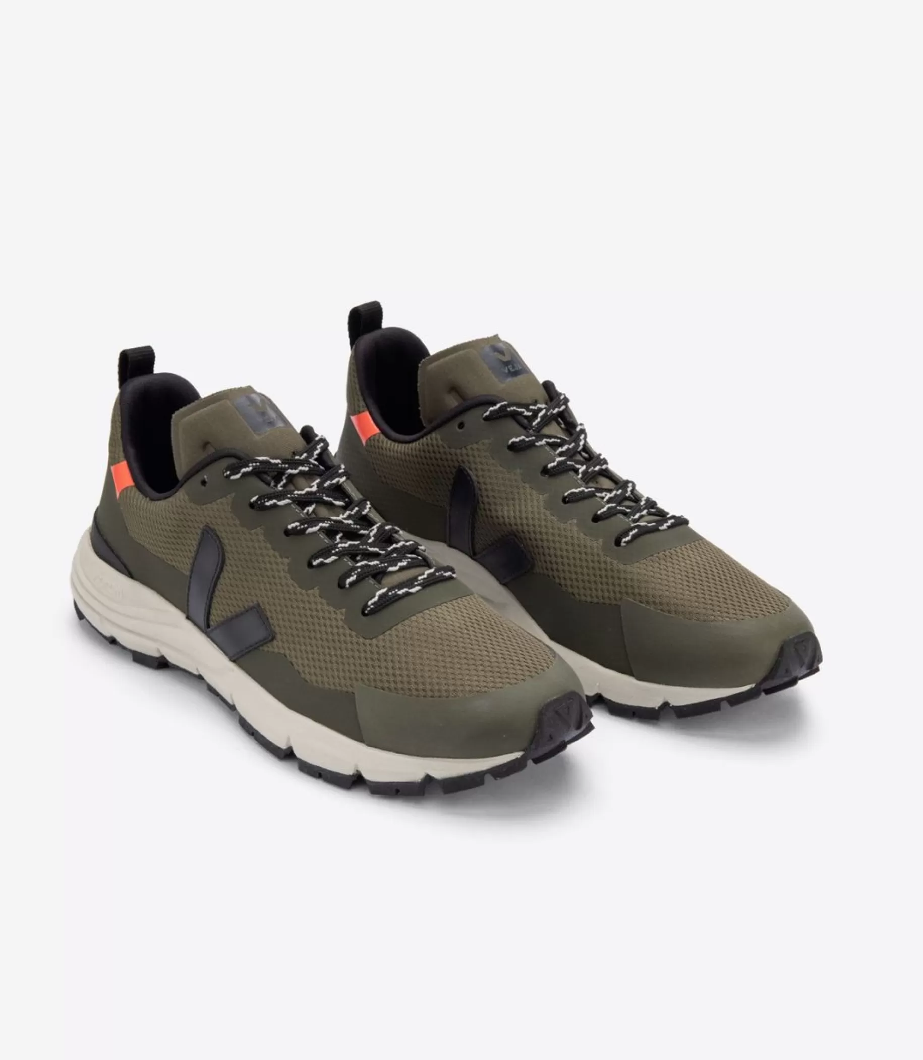 Outlet VEJA Dekkan Alveomesh Kaki Black