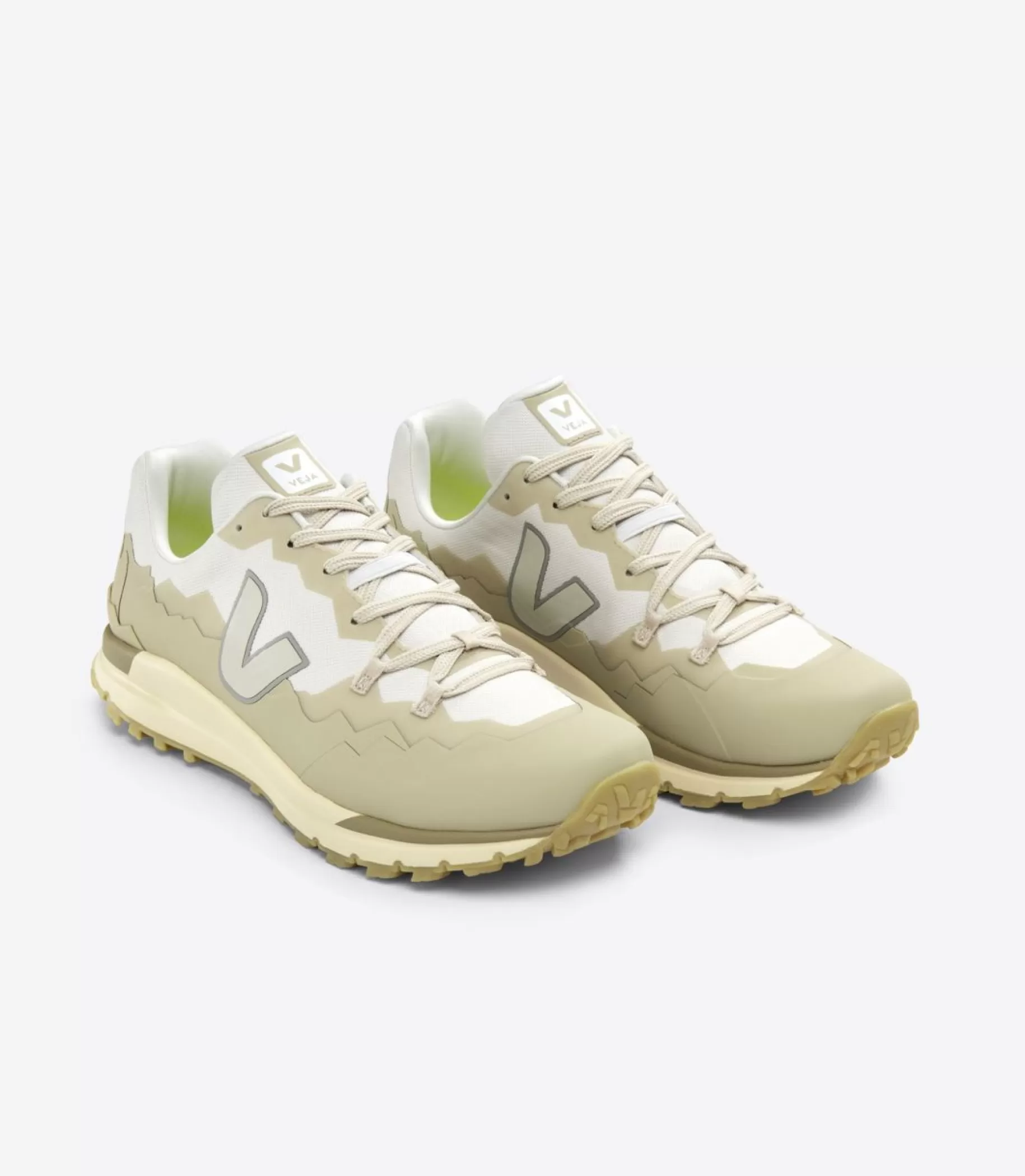 New VEJA Fitz Roy Trek Shell Gravel Pierre Almond