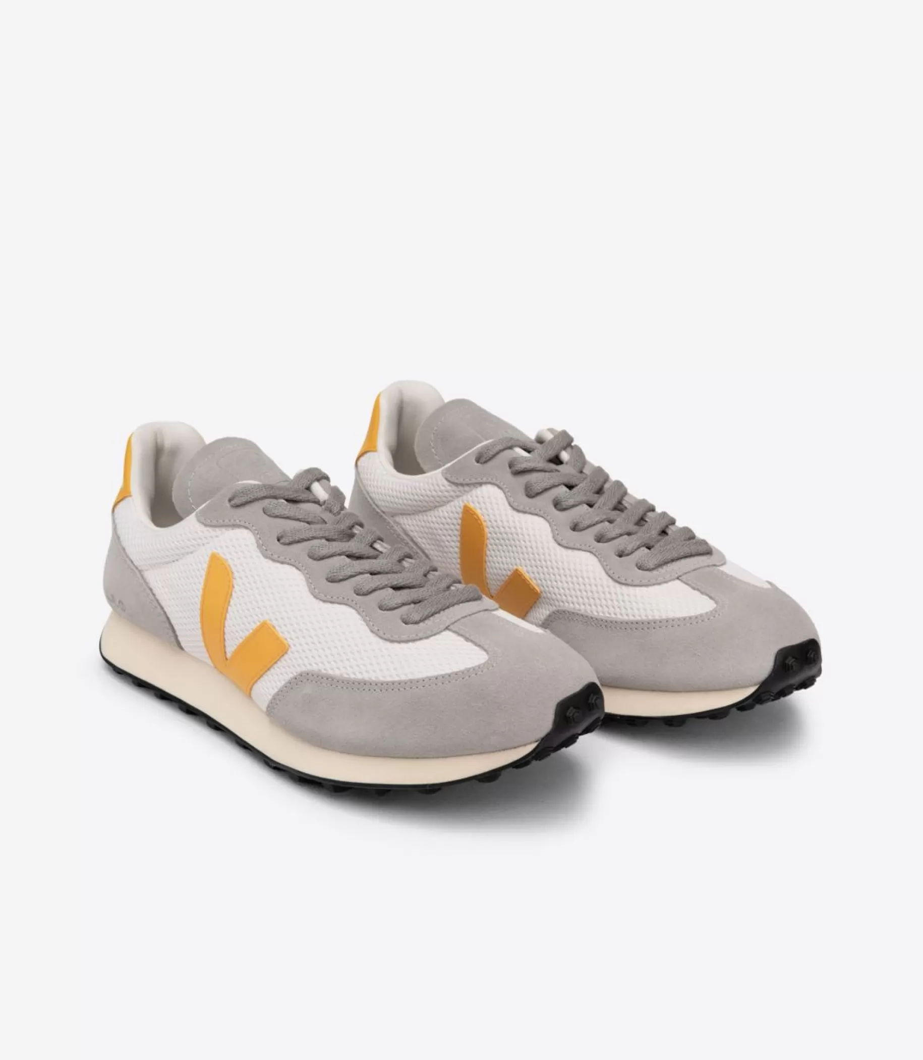 New VEJA Rio Branco Alveomesh Gravel Ouro