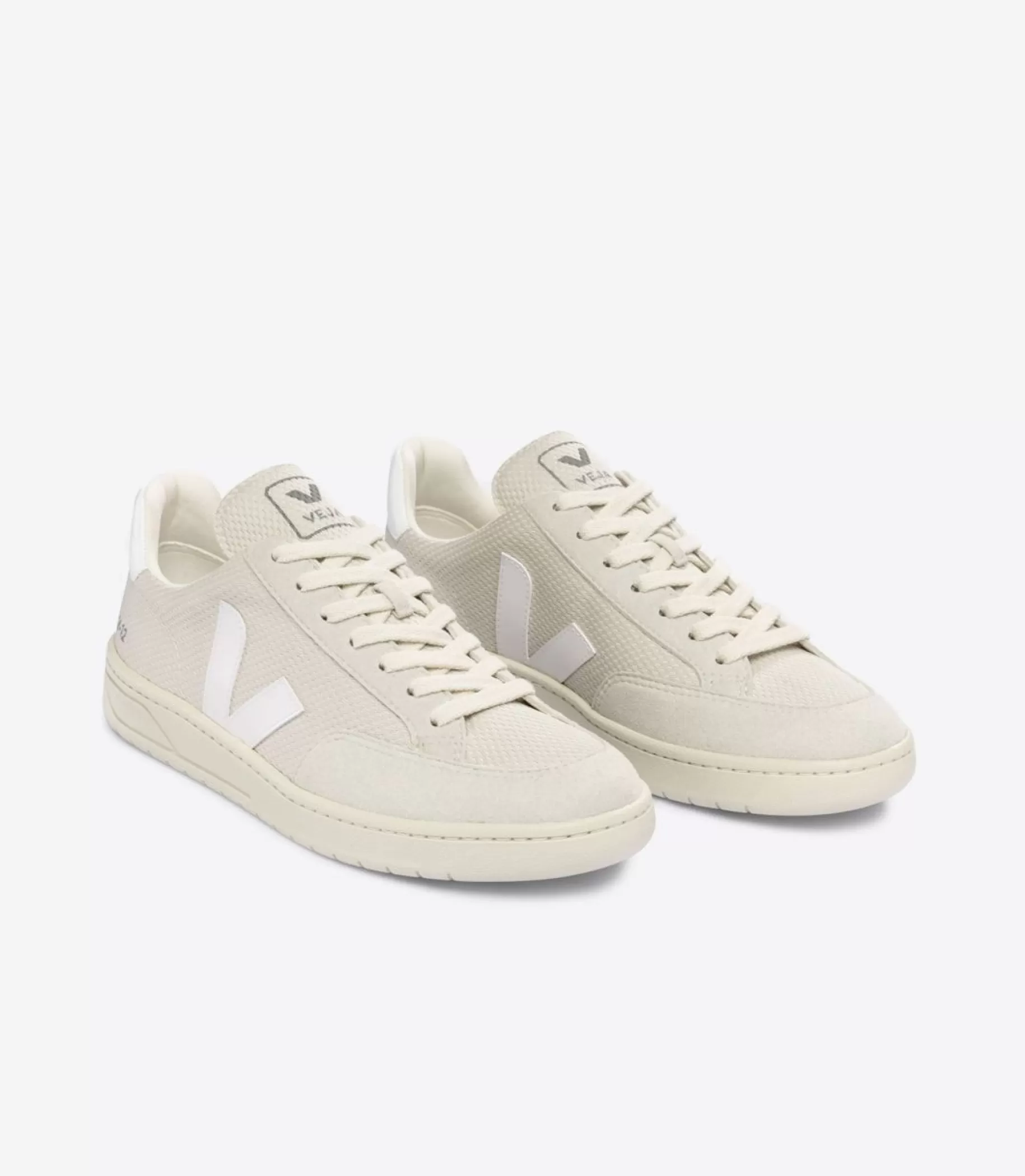 New VEJA V-12 Alveomesh Natural White