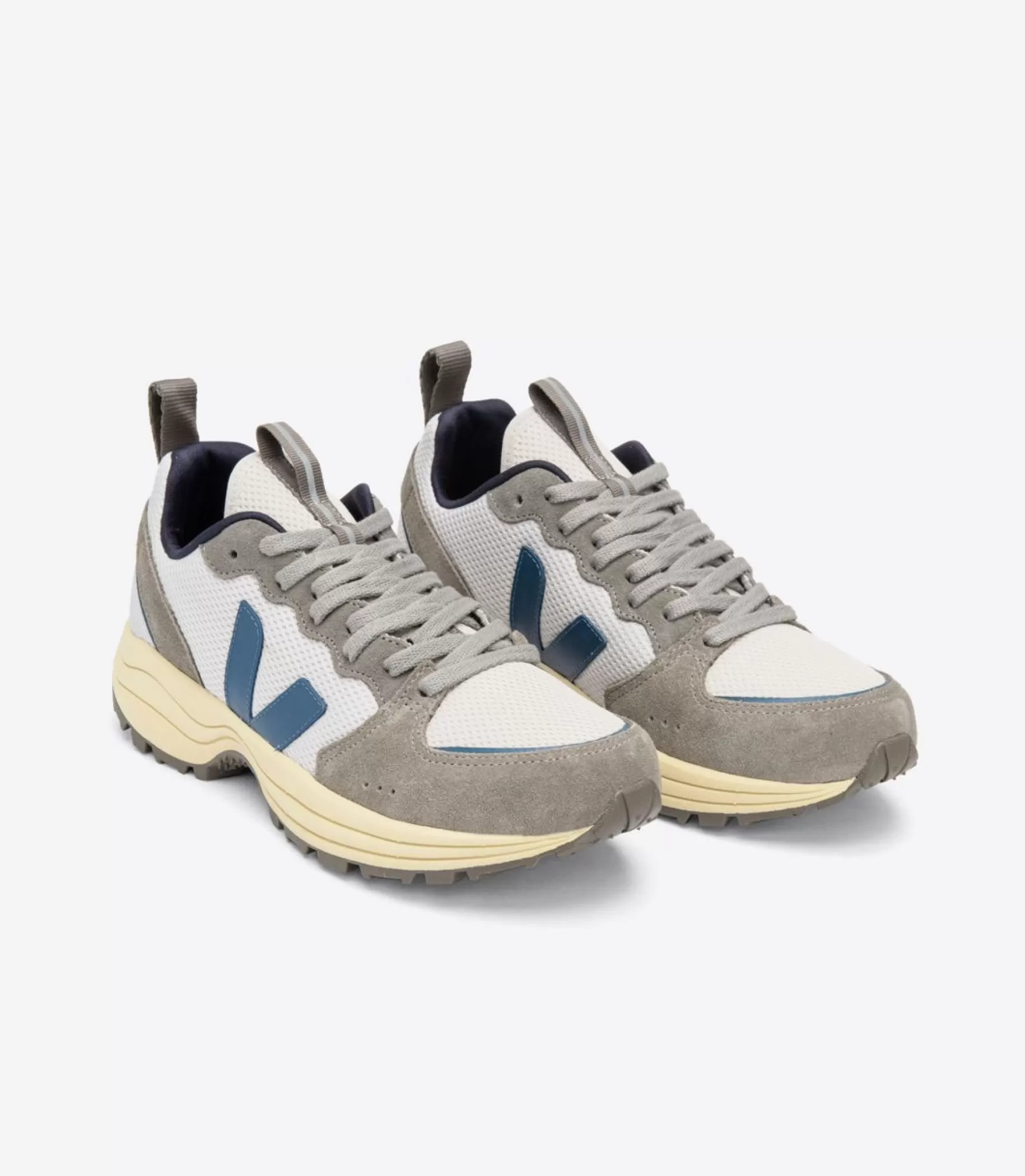 Shop VEJA Venturi Alveomesh Multico Grey Tarmac